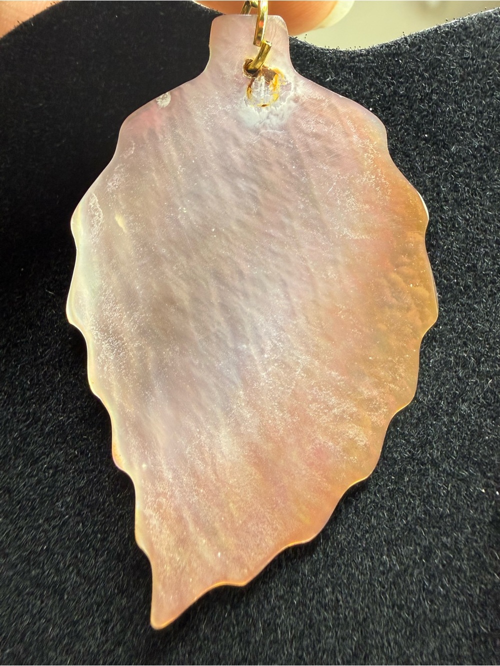 Iridescent Mother of Pearl Vintage Leaf-Shaped Dangle Drop Earrings from 70s/80s - Picture 7 of 11